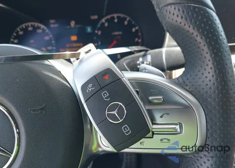 2020 Mercedes-Benz C 300 z USA, uszkodzony, nr VIN 55SWF8DB0LU322984